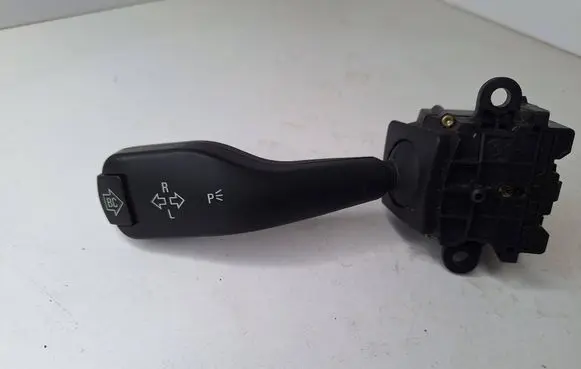 BMW 7 E38 Indicator stalk 8363668 01104010