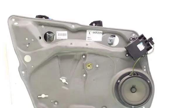 Front window lifting mechanism without motor