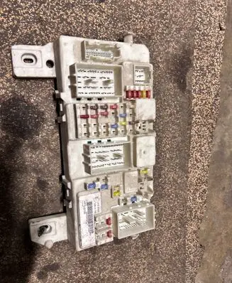 Ford C-MAX I Fuse module 7M5T14A073DF