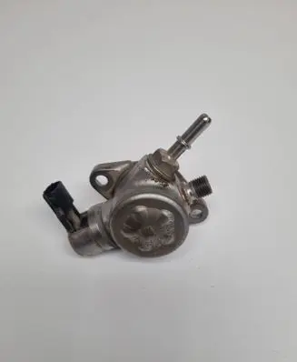 Nissan Qashqai Fuel injection high pressure pump H8201437992 166307214R