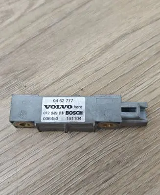 Volvo XC90 Airbag deployment crash/impact sensor 9452777 161104 006453