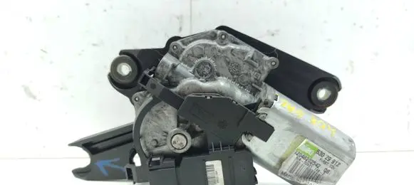Mercedes-Benz C W204 Rear window wiper motor A2048202542