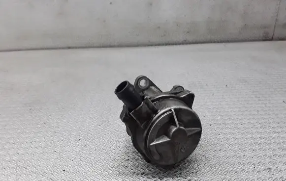 Renault Laguna II Vacuum pump 72117222C