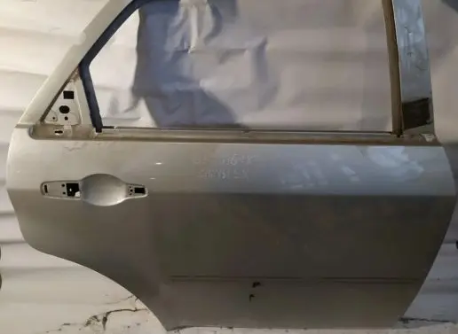 Chrysler 300 - 300C Rear door pilkos