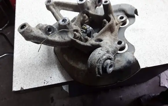 Fiat Croma Rear wheel hub spindle/knuckle 