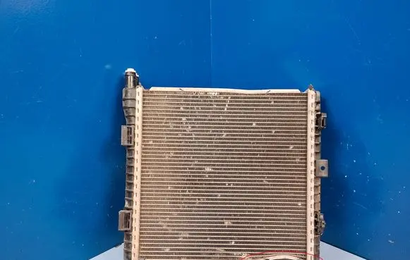 Porsche Taycan 9J1 Coolant radiator 9J1121251A KY781004