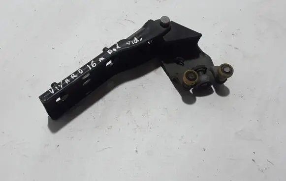Renault Trafic III (X82) Sliding door middle roller runner 777645238R