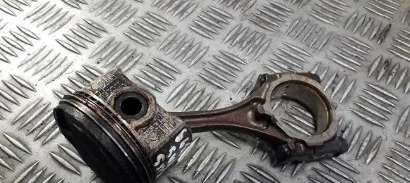 Lexus IS 200-300 Piston with connecting rod