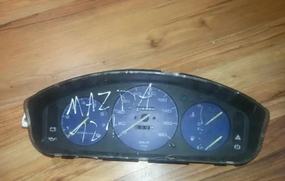 Mazda 121 Speedometer (instrument cluster) 769118890