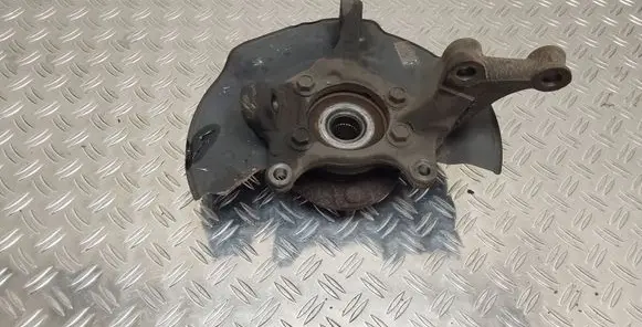 Toyota Verso Front wheel hub