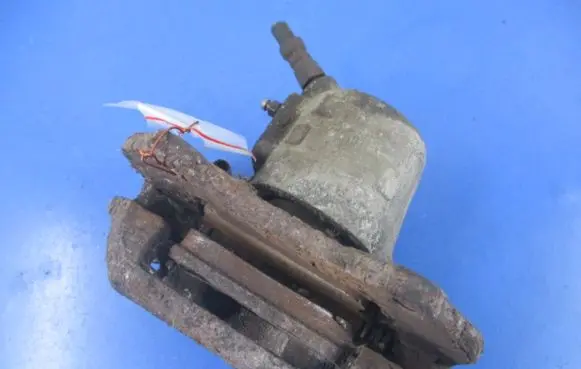 Fiat Uno Front brake caliper