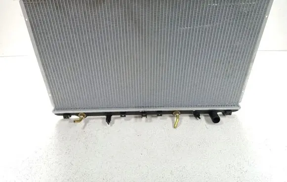 Toyota Camry Coolant radiator RNBC 1640003060 1640074870