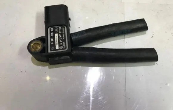 Mercedes-Benz ML W166 Air pressure sensor 0281006214 a6429050200