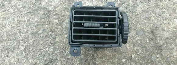 Nissan X-Trail T30 Dashboard side air vent grill/cover trim