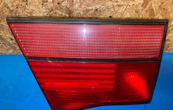 BMW 8 E31 Tailgate rear/tail lights 136885