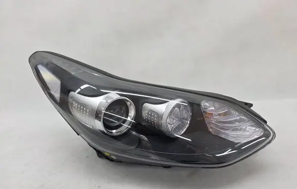 KIA Sportage Headlight/headlamp 92102-F1000