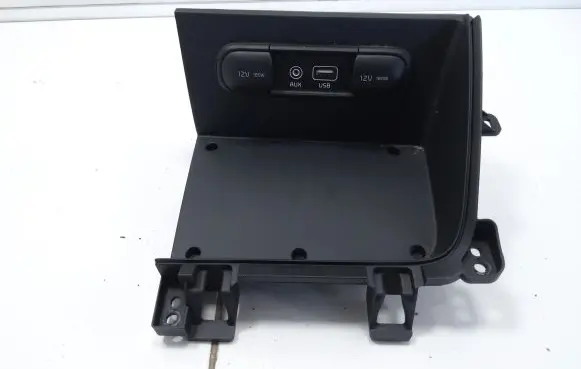 KIA Niro USB socket connector 84632G5000