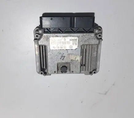 Volkswagen Golf Plus Engine control unit/module 03G906021KQ 0281013233