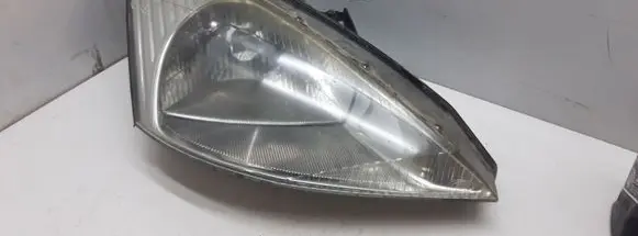 Ford Focus Headlight/headlamp 9429423