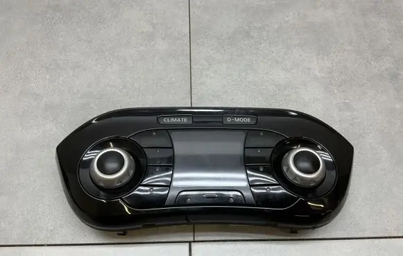 Nissan Juke I F15 Climate control unit 24845BV82A