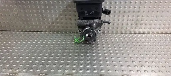 BMW 3 E46 Power steering pump 6756575