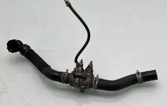 Nissan Navara D23 Engine coolant pipe/hose 140565JU2D 110515JU0A 140565JU2E