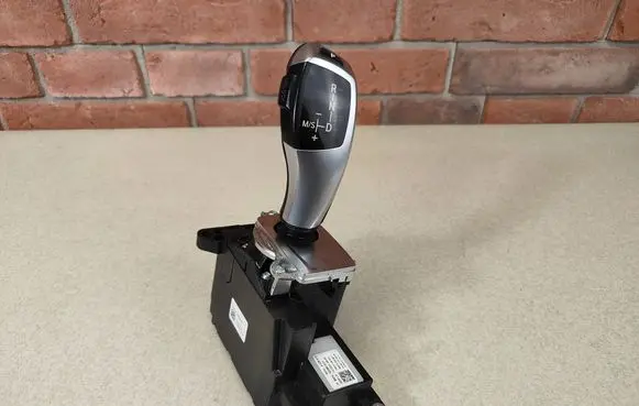 BMW X5 E70 Gear shifter/selector 9228610