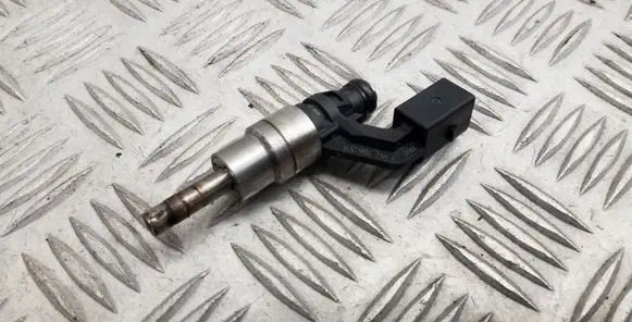 Skoda Octavia Mk2 (1Z) Fuel injector 03C906036A