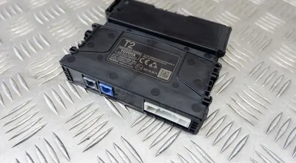 Lexus ES 300h (7th Gen) SOS control module 8674033250