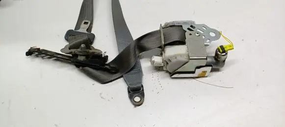 Toyota Prius (NHW20) Front seatbelt K729004
