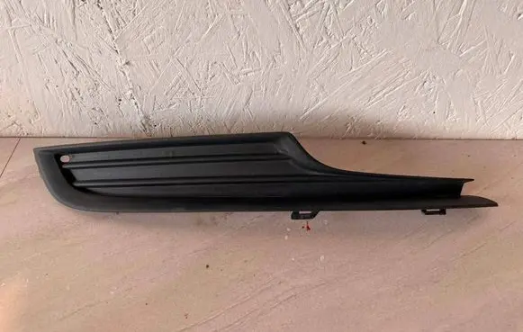 Volkswagen Golf VII Front fog light trim/grill 5G0853666