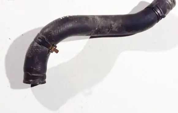 Audi A4 S4 B5 8D Engine coolant pipe/hose