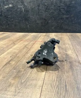 Mercedes-Benz E W211 Fuel injection high pressure pump A6110701401 0445010048 1065107
