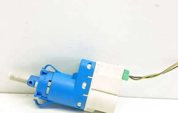 Ford Focus C-MAX Brake pedal sensor switch 3M5T9C872AB