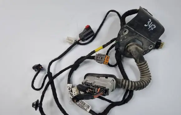 Jeep Grand Cherokee Rear door wiring loom P68333604AA 68333604AA