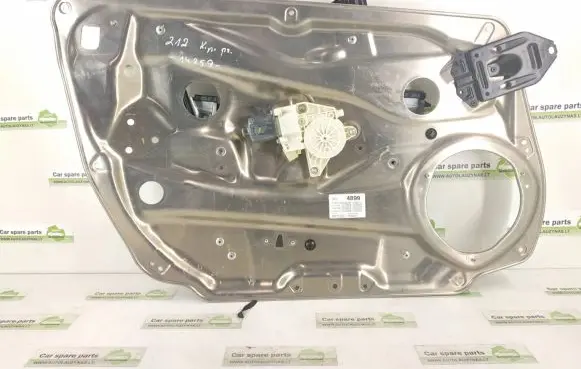 Mercedes-Benz E W212 Front door electric window regulator A2048200142 2048200142
