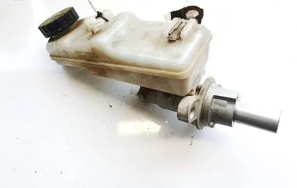 Toyota Avensis T270 Master brake cylinder 0204255239 0204y24692