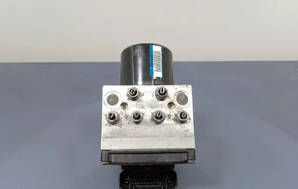 Volkswagen PASSAT B6 ABS Pump 16431509E