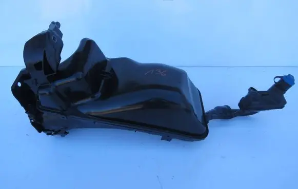 Volvo V90 Cross Country AdBlue liquid reservoir 31405814