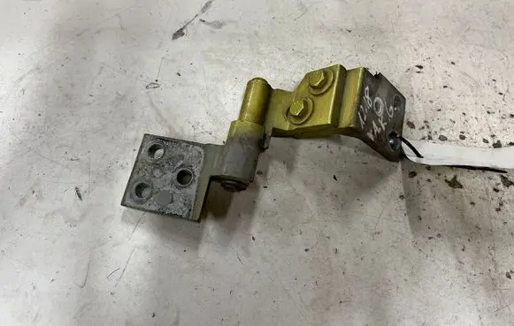 Peugeot Partner Rear door lower hinge