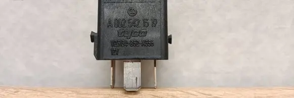 Mercedes-Benz S W220 Other relay A0025421319 V23134B52X336
