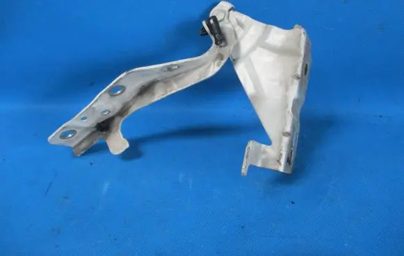 SsangYong Korando Engine bonnet/hood hinges