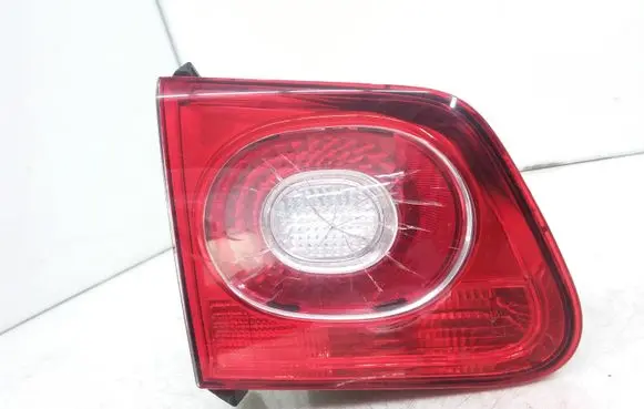 Volkswagen Tiguan Tailgate rear/tail lights 5N0945093B