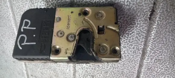 Peugeot 806 Front door lock
