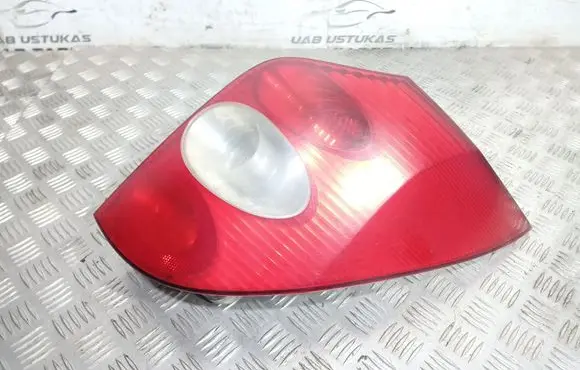 Renault Laguna II Rear/tail lights 2347D