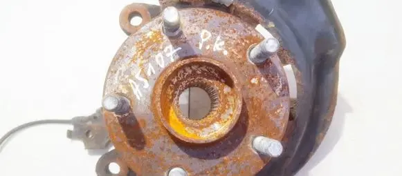 Toyota Avensis T270 Front wheel hub
