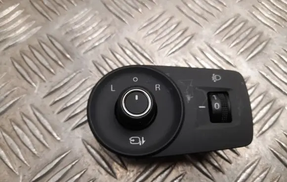 MG ZS Light switch 10003589