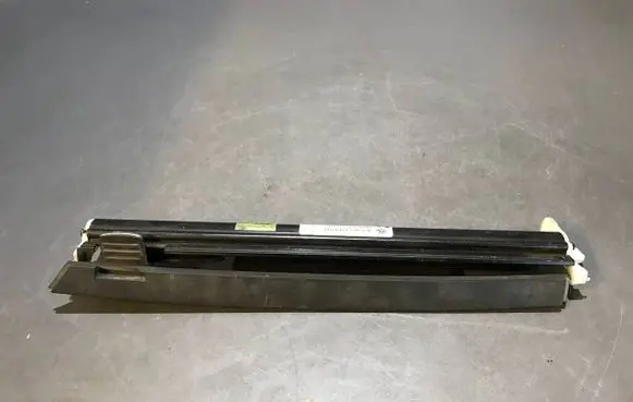 Volkswagen Phaeton Door glass trim 3D7861334AB41 3D7861334 70320138