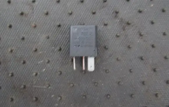 Opel Zafira A Other relay 24432680 702.21