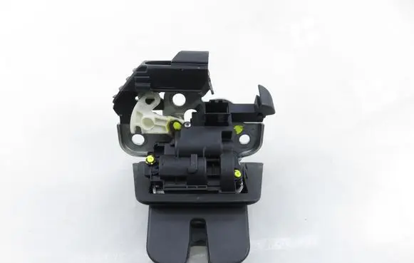 Audi A4 S4 B8 8K Tailgate/trunk/boot lock/catch/latch 